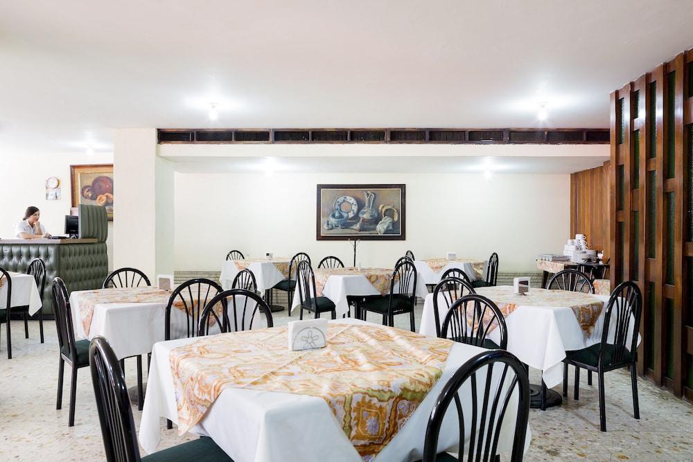 סלמנקה Hotel Maria Teresa מראה חיצוני תמונה